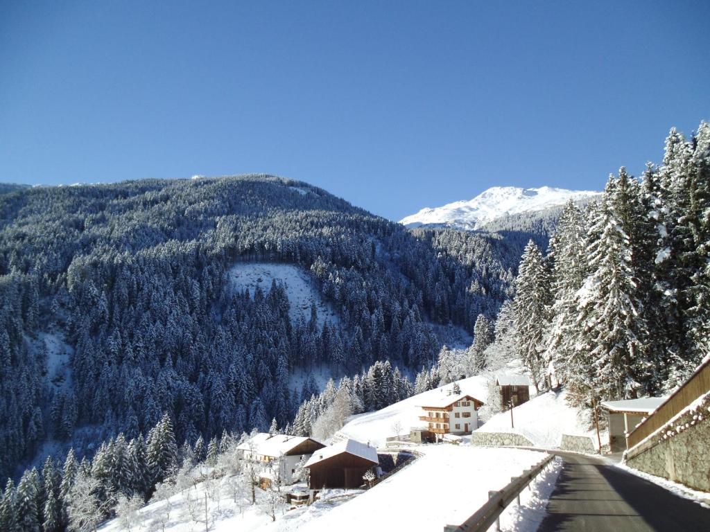 Gastehaus Rieser Hotel Ried im Zillertal Værelse billede